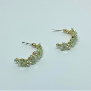Light Green / Pistachio Flower C Earrings